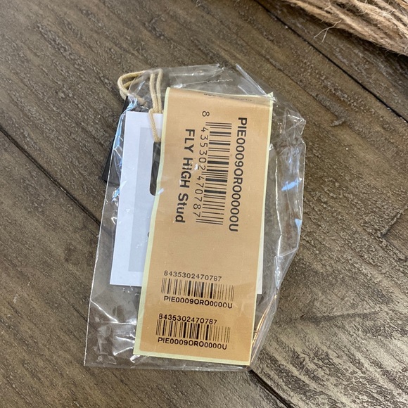 UNO de 50 Collection Piercings Fly High Stud Piercing Gold set of 2 - Picture 7 of 10